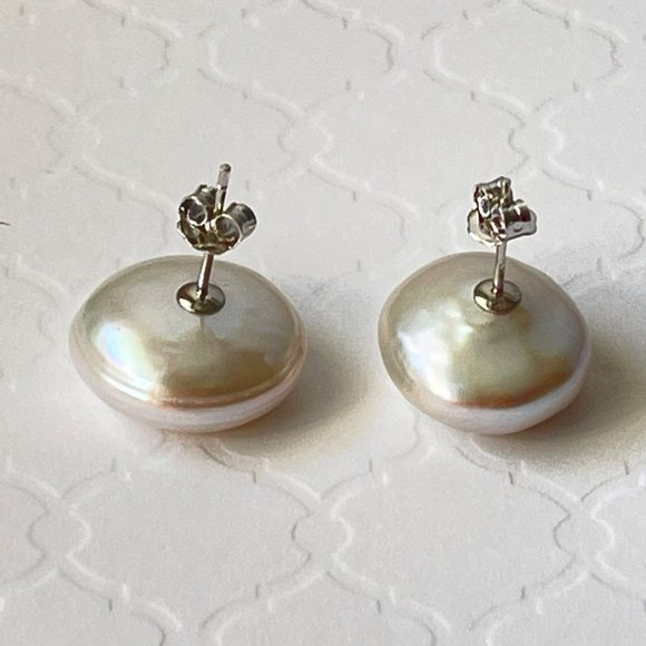 Big Size White Coin 12-14mm Cultured Freshwater Pearl Stud Earrings - Picture 2 of 10